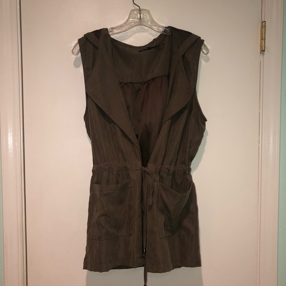 Drawstring Waist Lightweight Vest - Picture 1 of 4